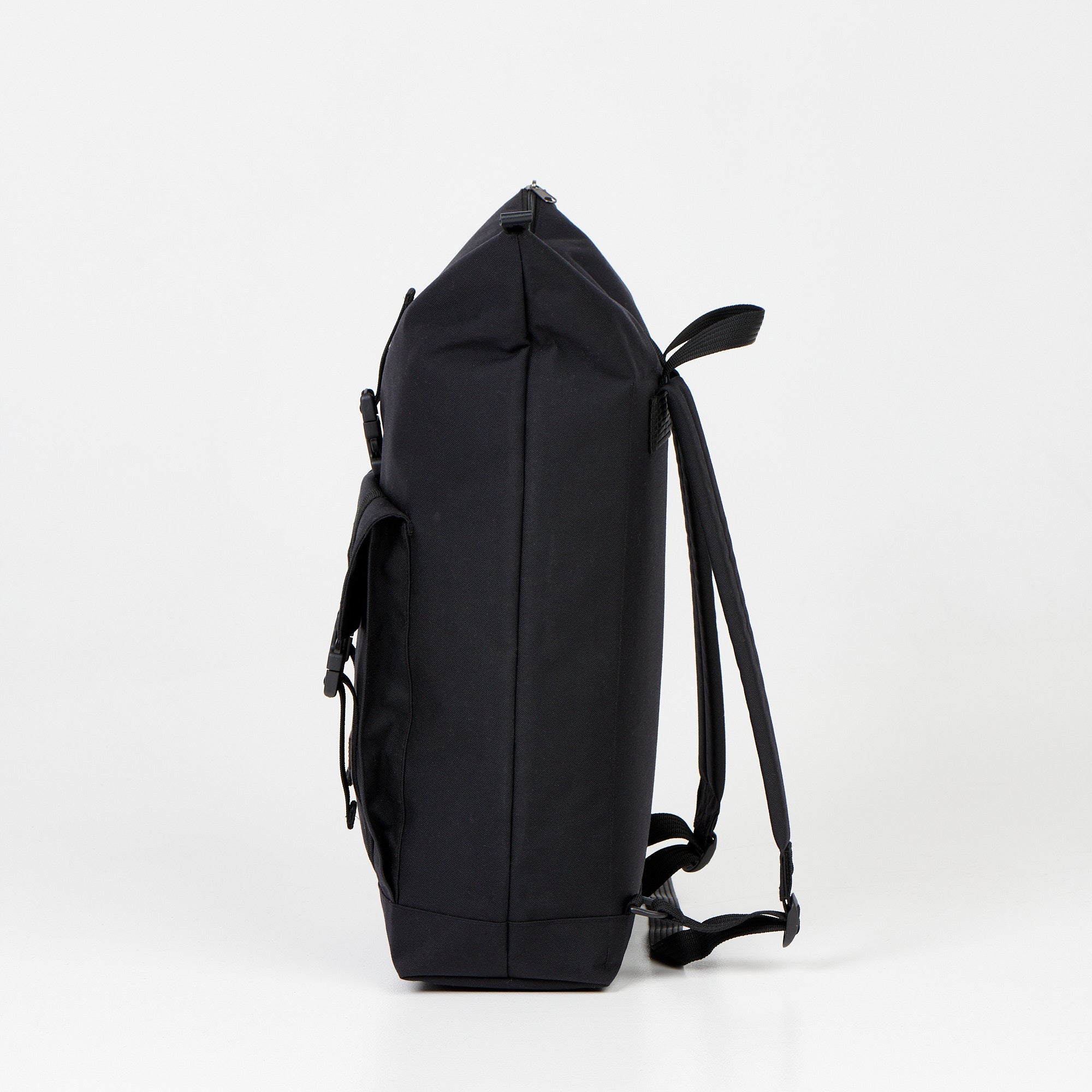 Cliff 25L mugursoma - melna