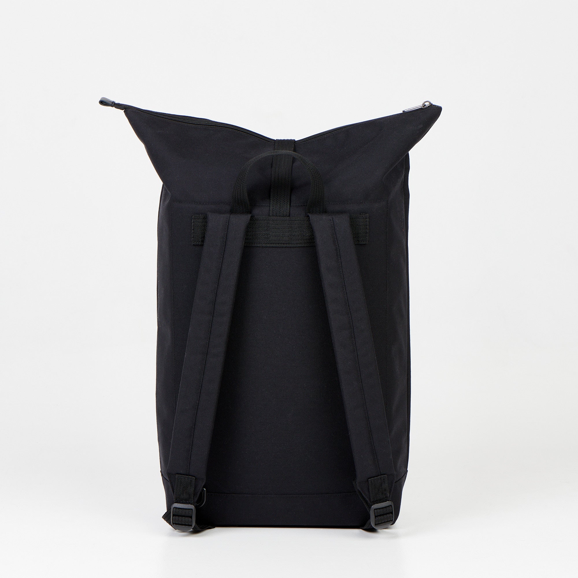 Cliff 25L mugursoma - melna