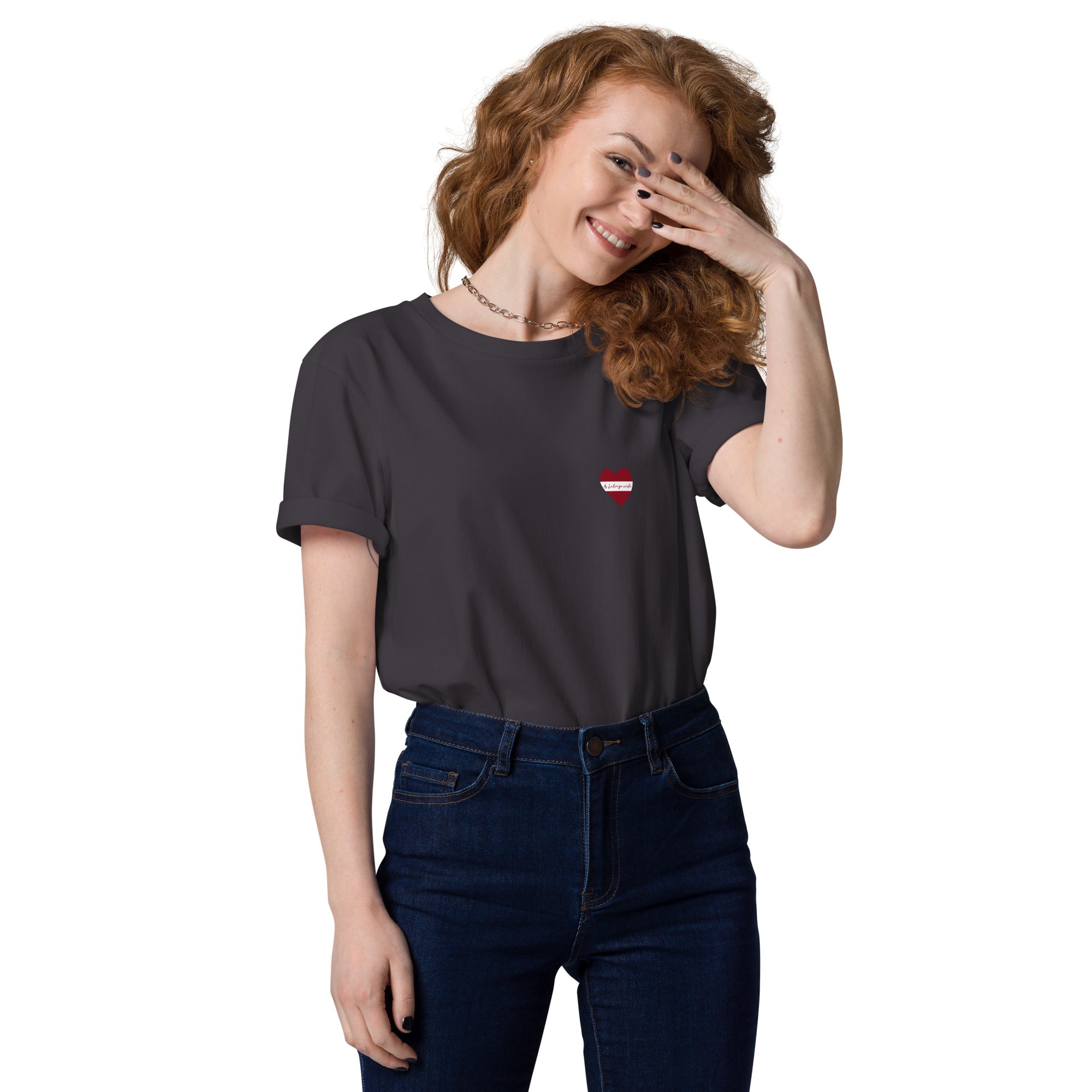 Ar Latviju sirdī - unisex organiskās kokvilnas t-krekls❤️