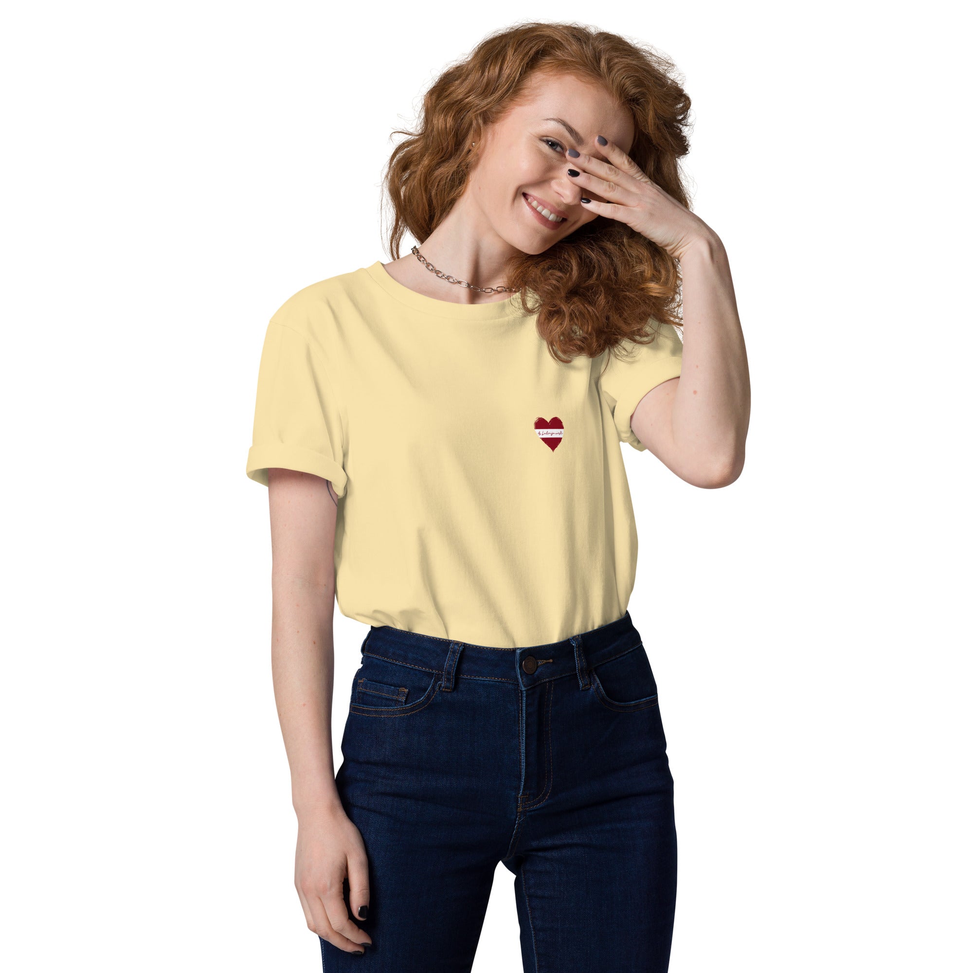 Ar Latviju sirdī - unisex organiskās kokvilnas t-krekls❤️