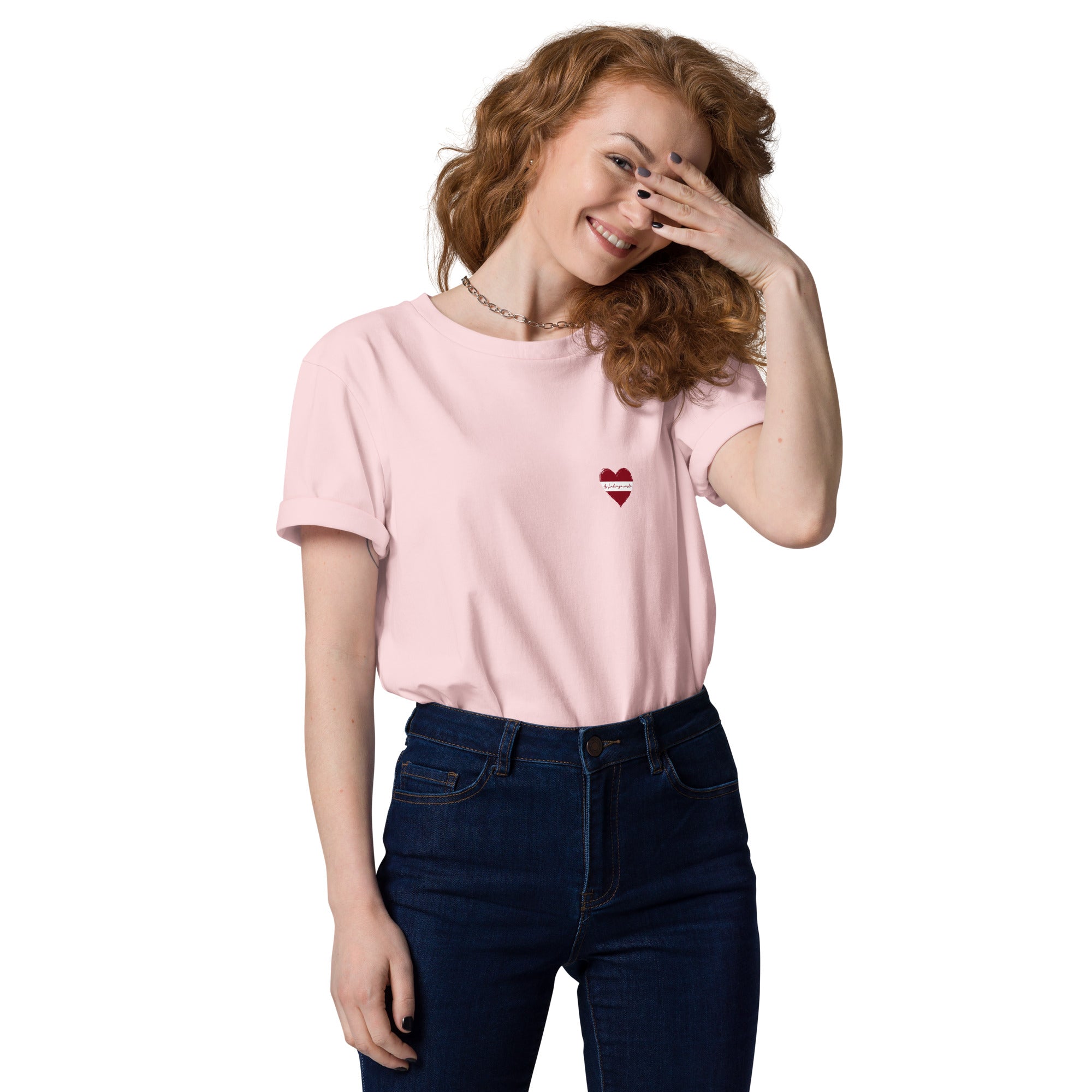 Ar Latviju sirdī - unisex organiskās kokvilnas t-krekls❤️