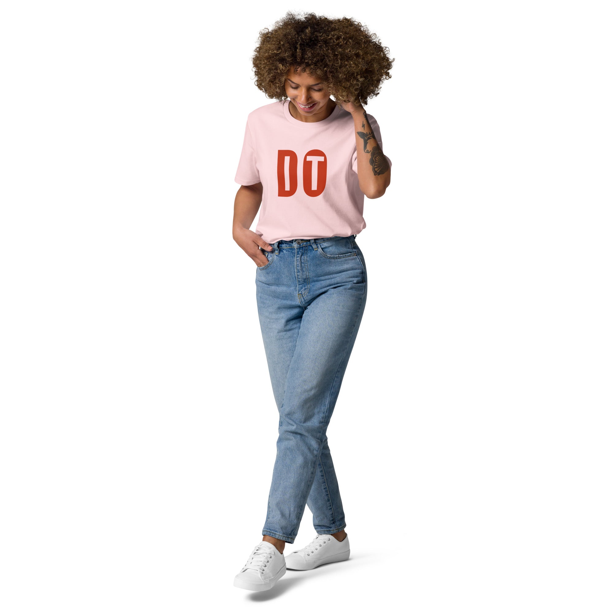 Unisex organiskās kokvilnas t-krekls ar uzrakstu "DO IT"