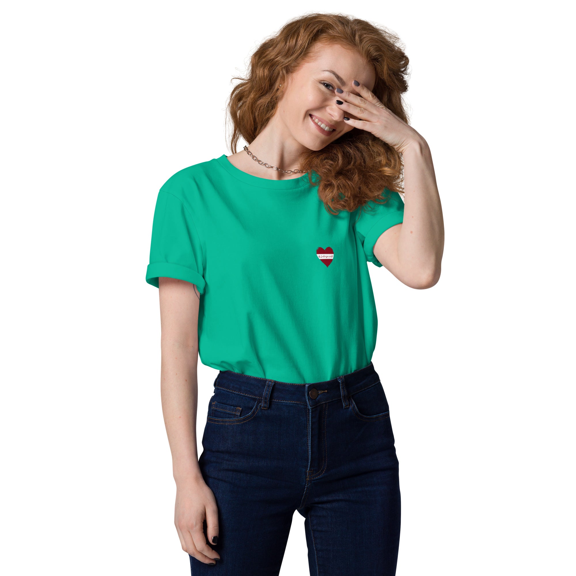 Ar Latviju sirdī - unisex organiskās kokvilnas t-krekls❤️